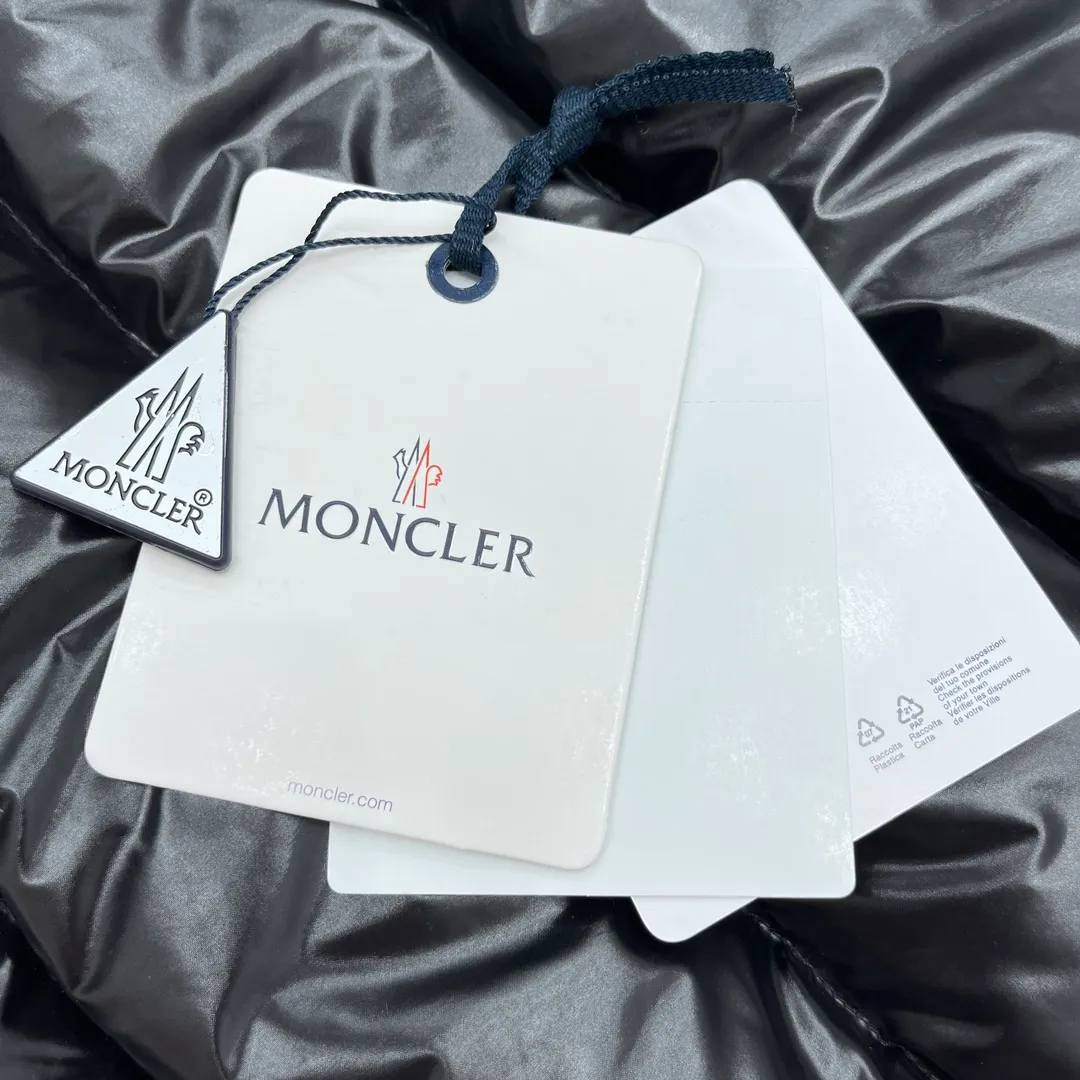 𝗠𝗼𝗻𝗰𝗲𝗿/ Moncler/ New Arrival Ouse/ Same Style/ Size: 1 ，2 ，3 ，4 ，5 ：Black ： Tib 𝗠𝗼𝗻𝗰𝗲𝗿 8 ， ， 。 ， ， 。 ： 1、 Nfc 2、 95% ， ， Series 3、 : 100% ; : 100% ， ， 。 4、 Factory ， ， 5、 Factory ， Quality ， 、QA Qc 。 ， ， ！ ， ： 。 ， ：Original ZP ！ F ZP！